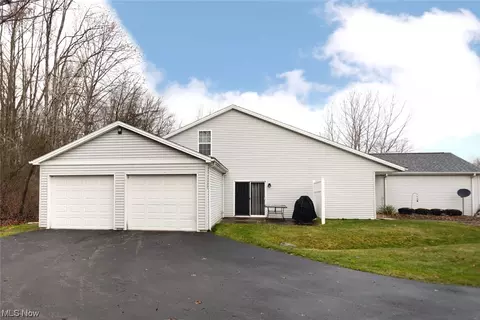 3489 Ivy Hill Cir #A, Cortland, OH 44410