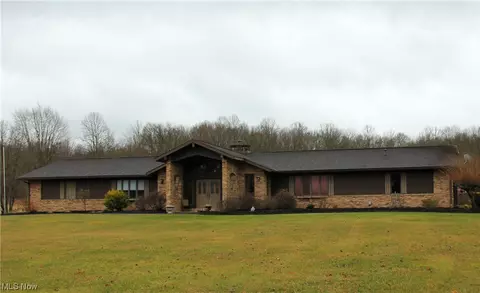 176 Dana Rd, Newport, OH 45768