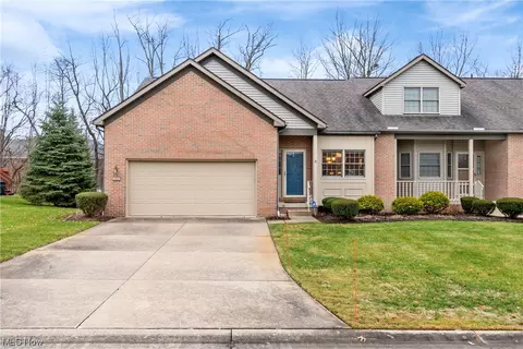 2428 Charing Cross Rd NW, Canton, OH 44708