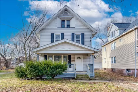 228 Oakdale, Akron, OH 44302
