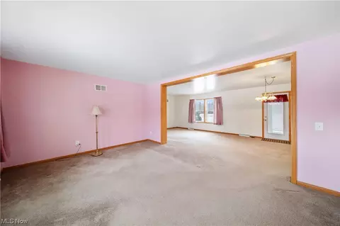 6037 Gerald Rd, Saybrook, OH 44004 photo 2