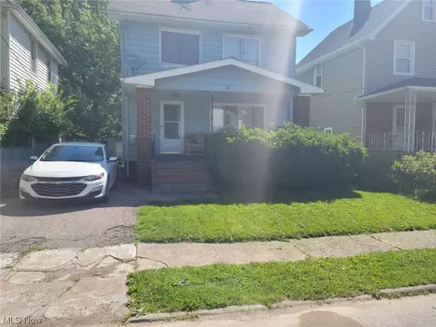 1355 Penhurst, Cleveland, OH 44110