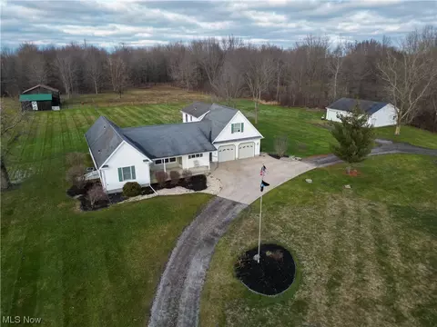 518 Hatches Corners Rd, Conneaut, OH 44030
