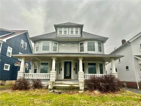 9715 Clifton Blvd, Cleveland, OH 44102