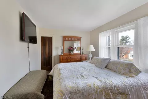 Bedroom - 8007 Snow Rd, Parma, OH 44129 photo 6 of 8