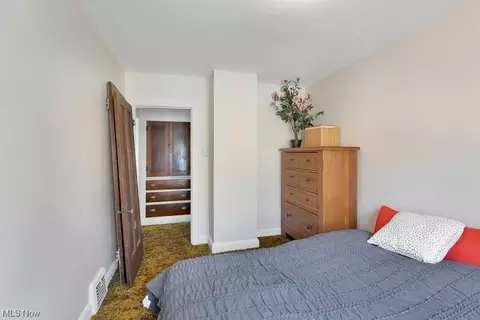 Bedroom - 8007 Snow Rd, Parma, OH 44129 photo 7 of 8