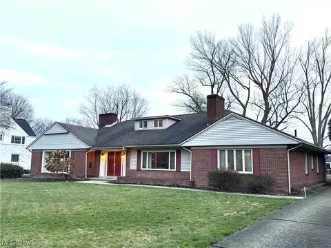 489 Fairway, Warren, OH 44483