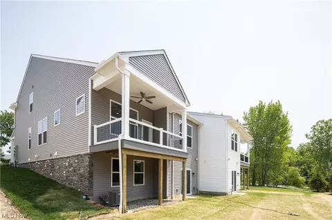 Exterior - 9190 Ledge View Ter, Broadview Heights, OH 44147 photo 3 of 4