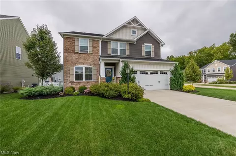 9973 Ethan Dr, Olmsted Twp, OH 44138