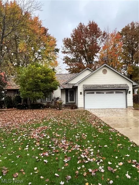 1864 Meadowlark Ln, Niles, OH 44446