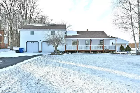 1295 Albright Mckay Rd NE, Brookfield, OH 44403