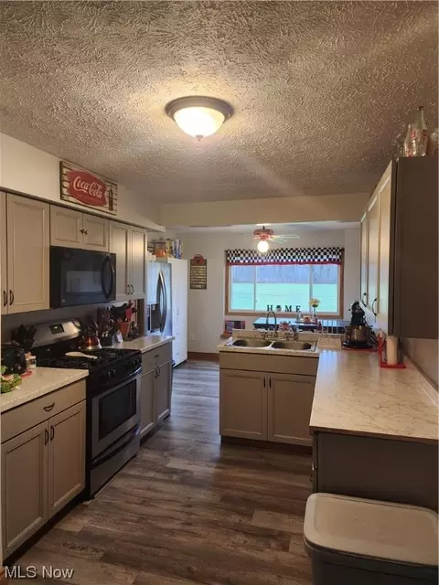 1505 Gladding Ave, Ashtabula, OH 44004 photo 5