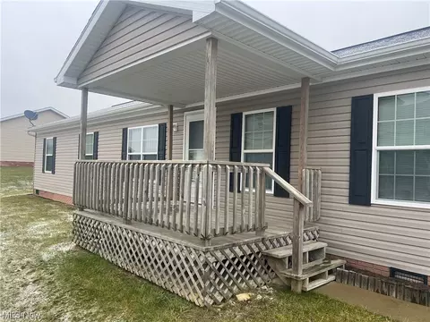 67330 Ebbert Rd, Saint Clairsville, OH 43950