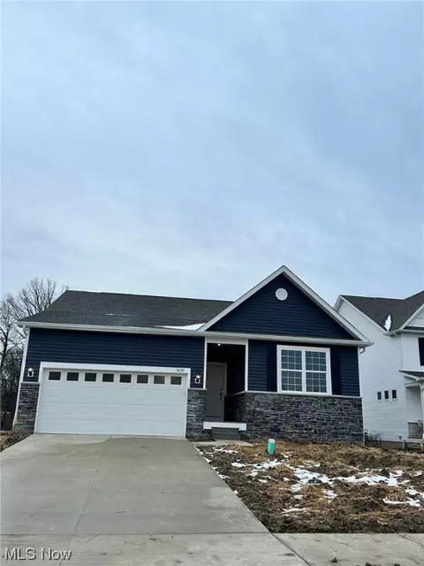 26559 Daisy Ln, Olmsted Twp, OH 44138
