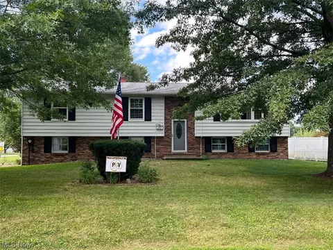 171 S S Park, Andover, OH 44003