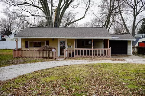 227 Freeman Ave NW, Massillon, OH 44646