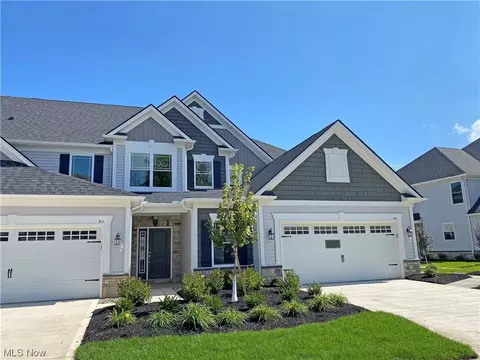 515 Matera Ct #K4, Avon Lake, OH 44012