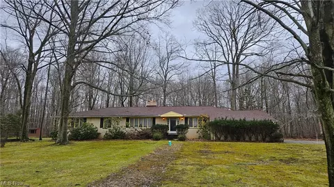 2835 Forest, Willoughby Hills, OH 44094