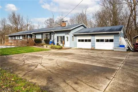 6239 Myrtle Hill Rd, Valley City, OH 44280