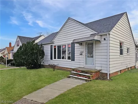 12802 Woodward Blvd, Garfield Heights, OH 44125