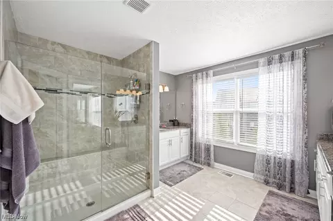 160 Larimar Dr, Willowick, OH 44095 photo 21