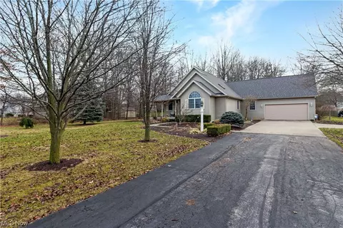 14914 Kneisel Rd, Vermilion, OH 44089
