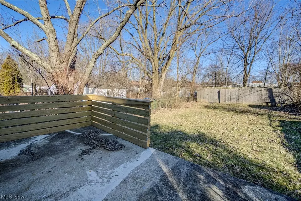 Exterior - 4687 E 177th St, Cleveland, OH 44128 photo 7 of 8