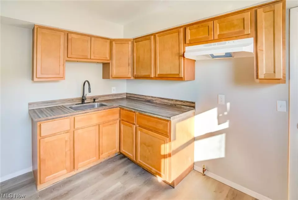 Kitchen - 4687 E 177th St, Cleveland, OH 44128 photo 2 of 3