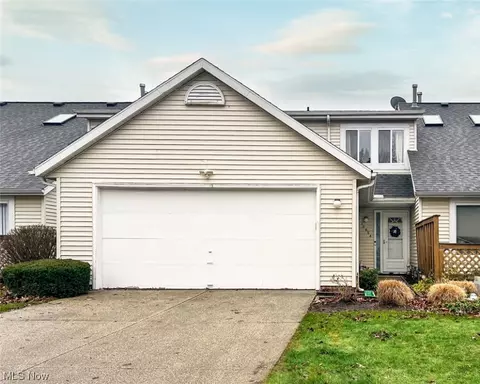 10854 Pepper Ct, Painesville, OH 44077