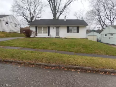 668 N Hazelwood Ave, Youngstown, OH 44509