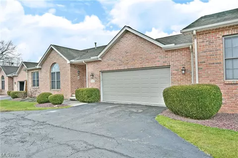 1846 Massachusetts #2, Poland, OH 44514