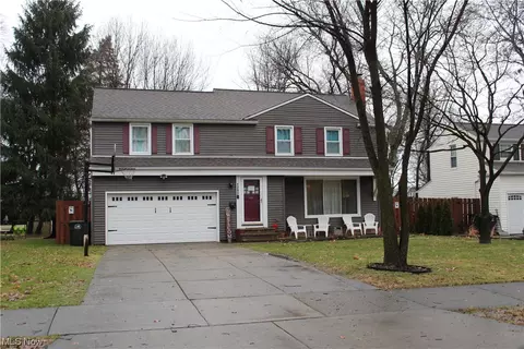 1292 Ford, Lyndhurst, OH 44124