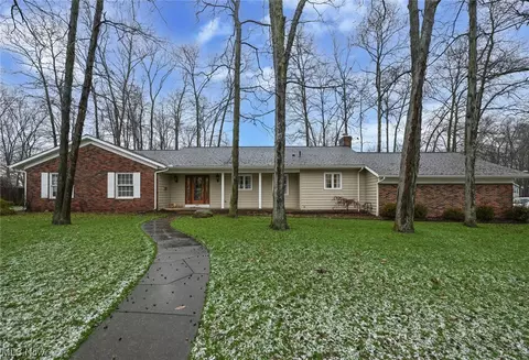 789 Lindenwood Ln, Medina, OH 44256