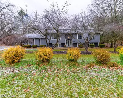 2729 Mayfair Rd, Akron, OH 44312