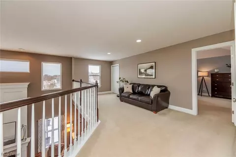 Entry Way - 4365 Apple Orch, Rootstown, OH 44272 photo 5 of 5