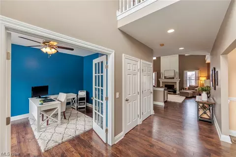 Entry Way - 4365 Apple Orch, Rootstown, OH 44272 photo 4 of 5