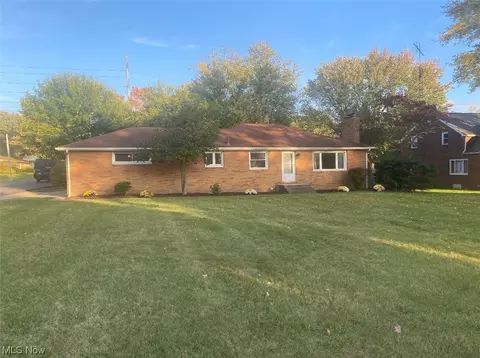 630 Woodlawn NW, Canton, OH 44708