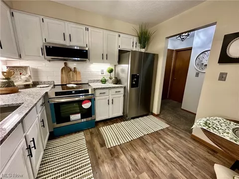 816 Pearson Cir #2, Boardman, OH 44512 photo 17