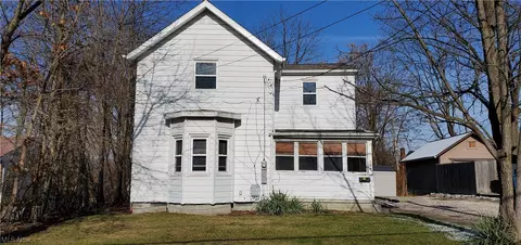 223 Maple St, Kent, OH 44240