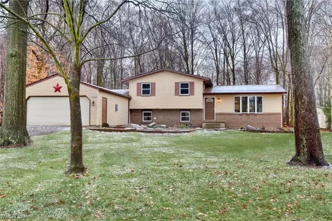 1950 Woodland, Columbiana, OH 44408