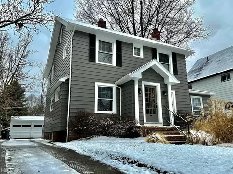 3427 E Scarborough Rd, Cleveland Heights, OH 44118