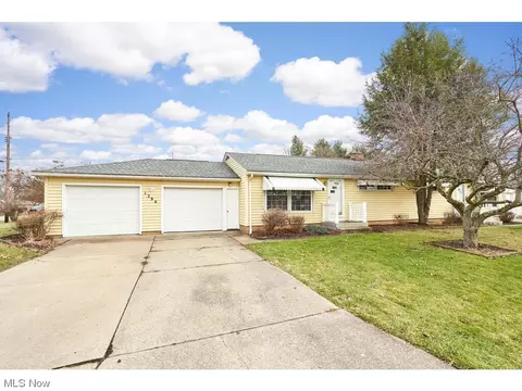 1292-1294 Zwick Ave, Louisville, OH 44641