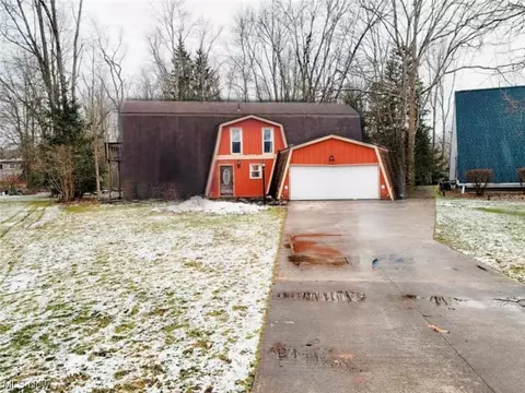 10318 Smugglers Cv, Aurora, OH 44202