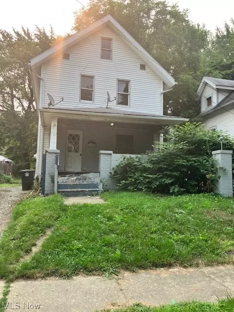 631 Merton, Akron, OH 44306