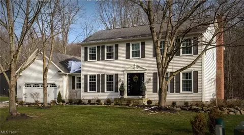 18245 Rolling Brook Dr, Chagrin Falls, OH 44023