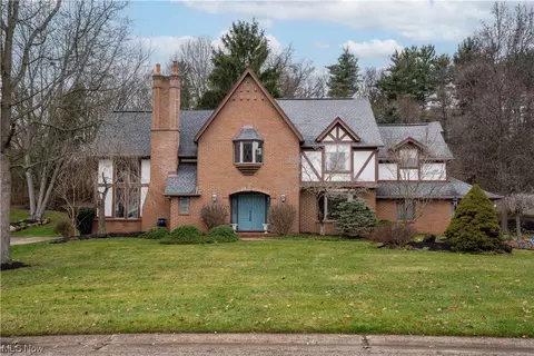 4017 Bramshaw Rd NW, Jackson, OH 44718