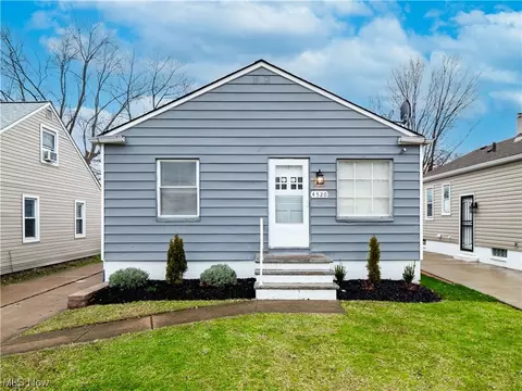 4520 W 168th St, Cleveland, OH 44135