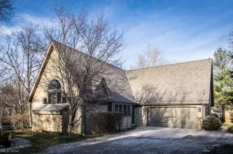 41678 Butternut Ridge Rd, Elyria, OH 44035
