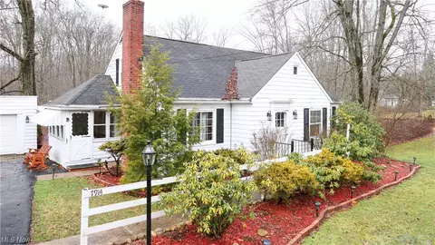 7914 State St, Garrettsville, OH 44231