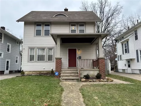 245 13th St, Elyria, OH 44035